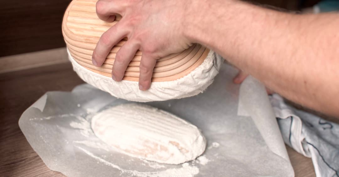 krasny-vzor-osatky-na-chlebu